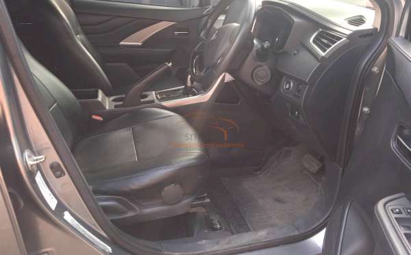 MITSUBISHI XPANDER SPORT