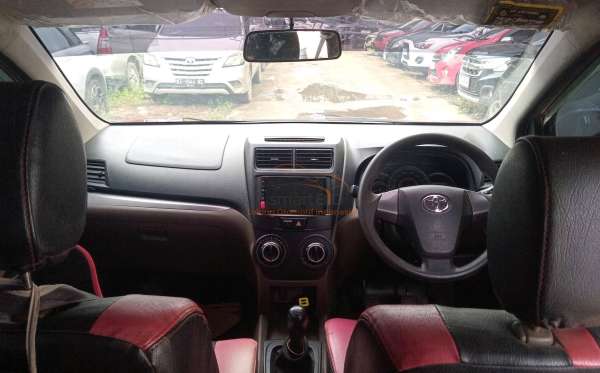 TOYOTA AVANZA 1.3 E