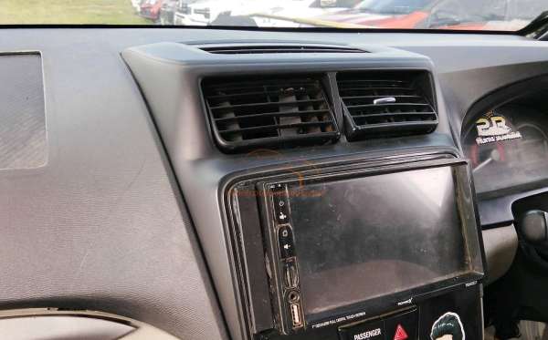 TOYOTA  AVANZA  1.3 G