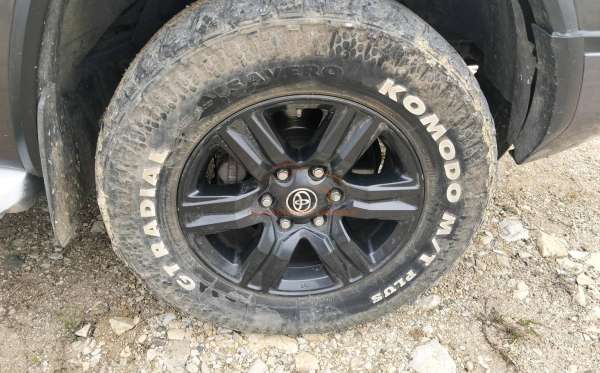 TOYOTA FORTUNER 2.4 VRZ 4X4