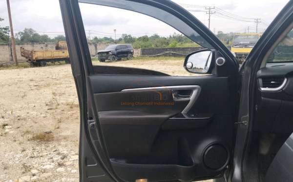 TOYOTA FORTUNER 2.4 VRZ 4X4