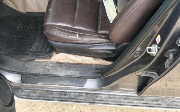 TOYOTA FORTUNER 2.4 VRZ 4X4