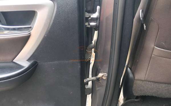 TOYOTA FORTUNER 2.4 VRZ 4X4