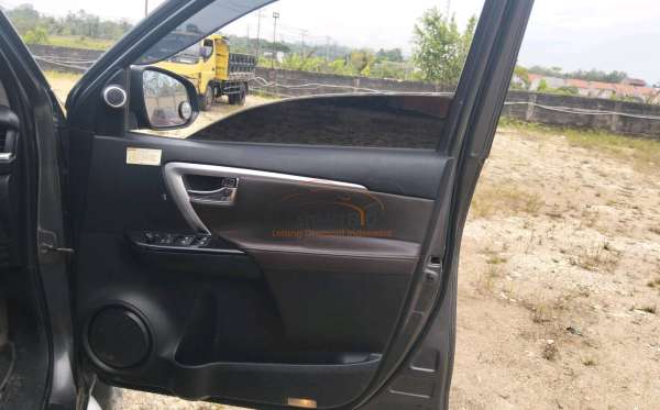 TOYOTA FORTUNER 2.4 VRZ 4X4