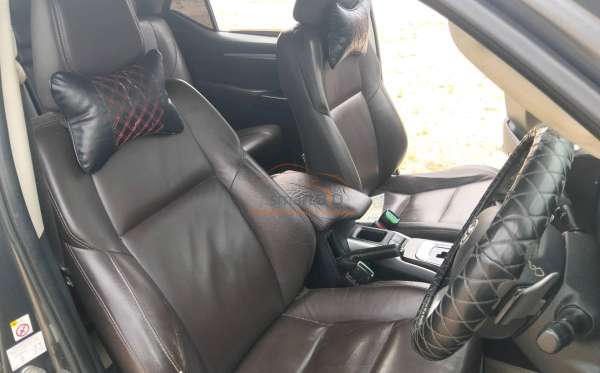 TOYOTA FORTUNER 2.4 VRZ 4X4