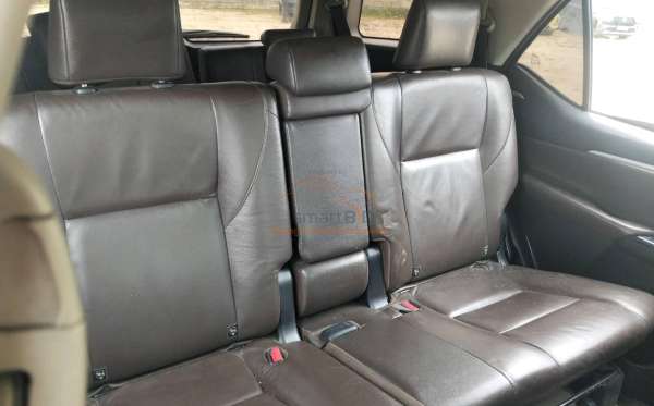 TOYOTA FORTUNER 2.4 VRZ 4X4