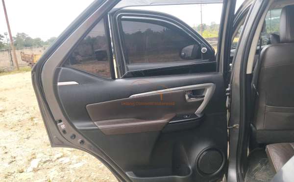 TOYOTA FORTUNER 2.4 VRZ 4X4