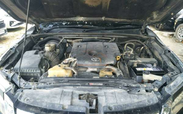 TOYOTA FORTUNER 2.4 VRZ