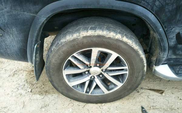 TOYOTA FORTUNER 2.4 VRZ