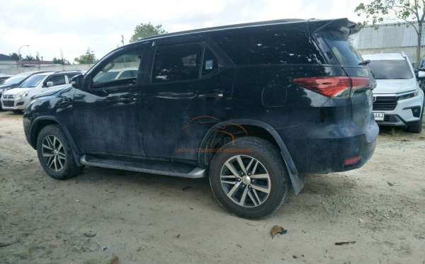 TOYOTA FORTUNER 2.4 VRZ