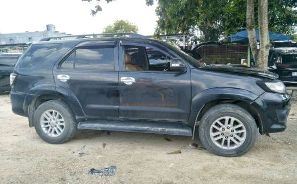 TOYOTA FORTUNER