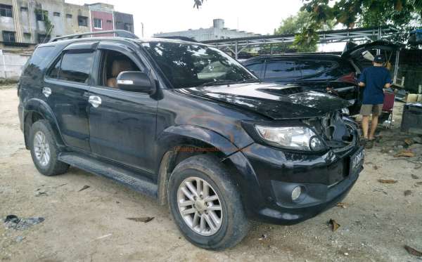 TOYOTA FORTUNER