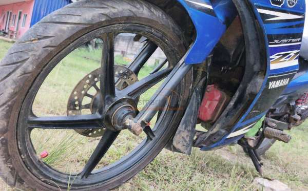 YAMAHA JUPITER Z1 CW