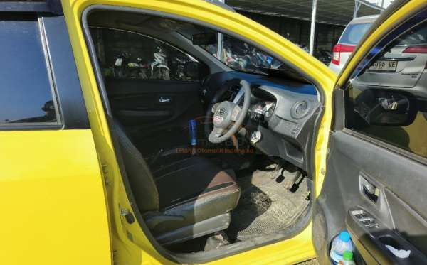 DAIHATSU AYLA 1.0 X