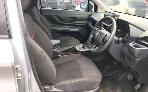 DAIHATSU XENIA R