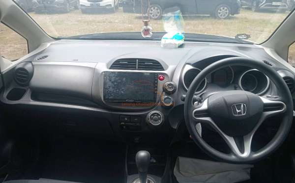 HONDA JAZZ GE8 1.5 E