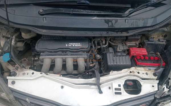 HONDA JAZZ GE8 1.5 E