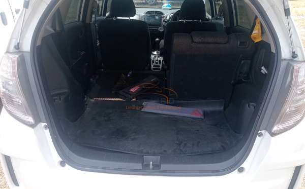 HONDA JAZZ GE8 1.5 E