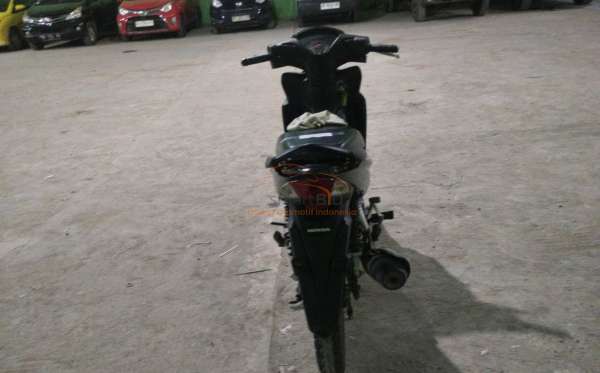 HONDA  REVO