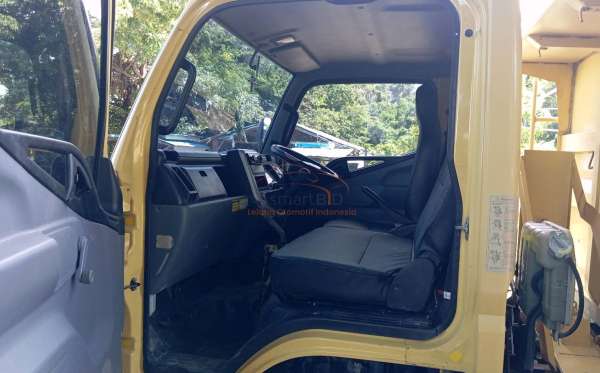 MITSUBISHI CANTER FE 75