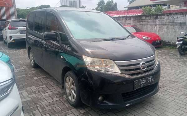 NISSAN SERENA 2.0