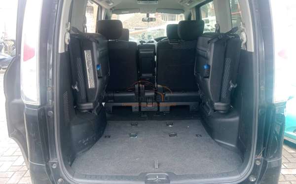 NISSAN SERENA 2.0
