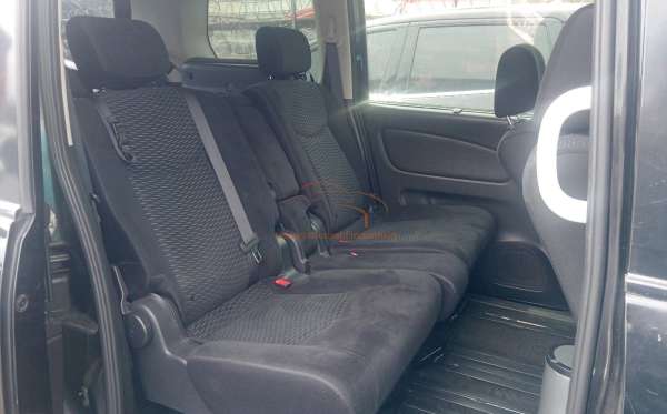 NISSAN SERENA 2.0