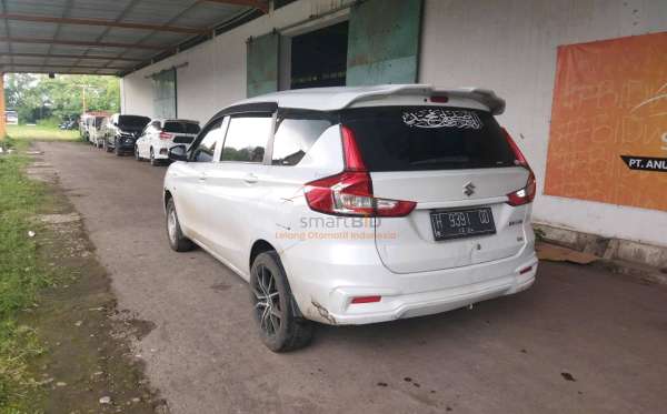 SUZUKI ERTIGA