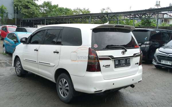 TOYOTA INNOVA G