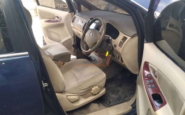 TOYOTA  KIJANG  INNOVA V