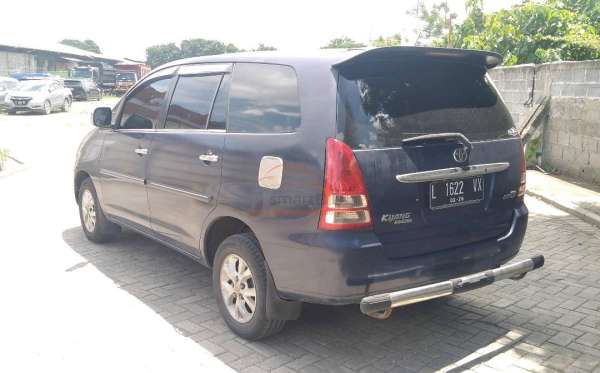 TOYOTA  KIJANG  INNOVA V