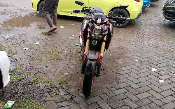 YAMAHA MT 15