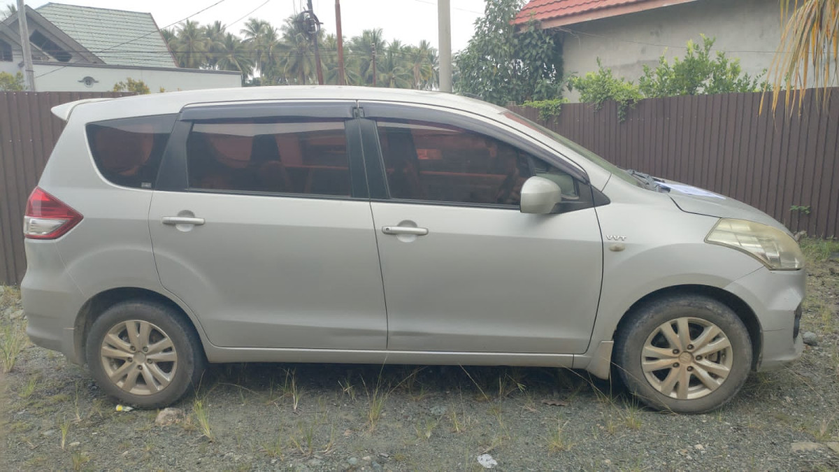 SUZUKI  ERTIGA