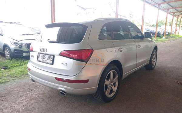 AUDI 2.0 T FSI