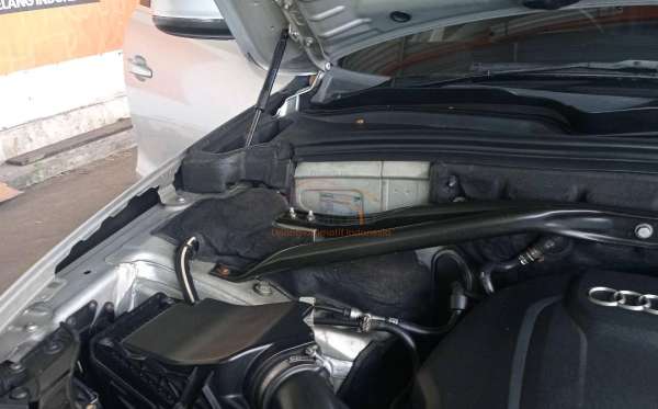 AUDI 2.0 T FSI