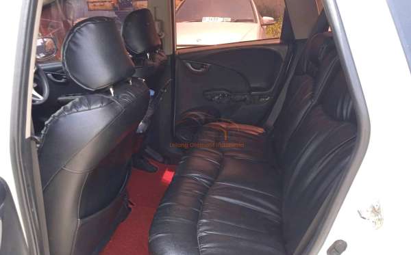 HONDA  JAZZ  GE8 1.5 E