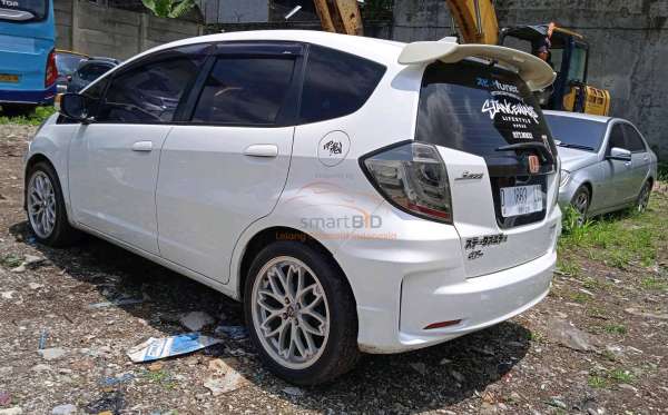 HONDA  JAZZ  GE8 1.5 E