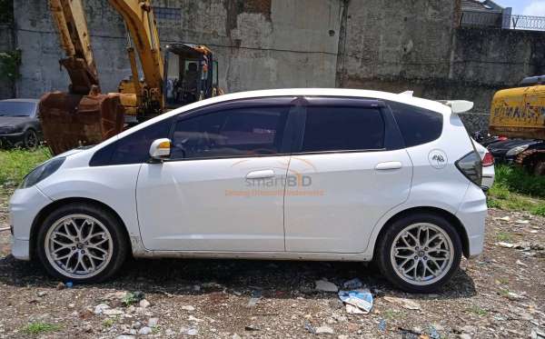 HONDA  JAZZ  GE8 1.5 E