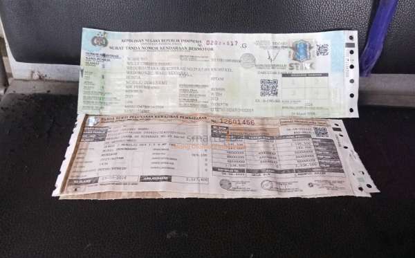 HONDA MOBILIO DD4 1.5 S