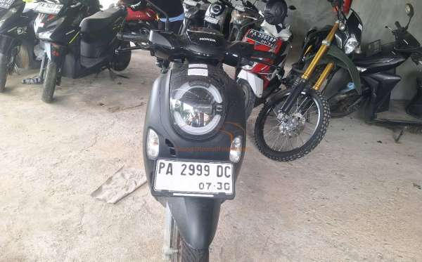 HONDA SCOOPY PRESTIGE