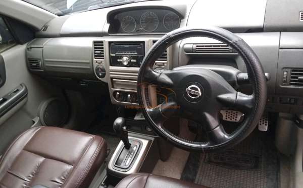 NISSAN  X TRAIL  2.5L ST