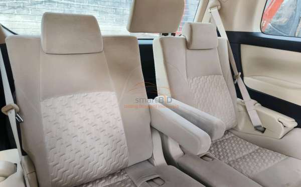 TOYOTA ALPHARD 2.5 X