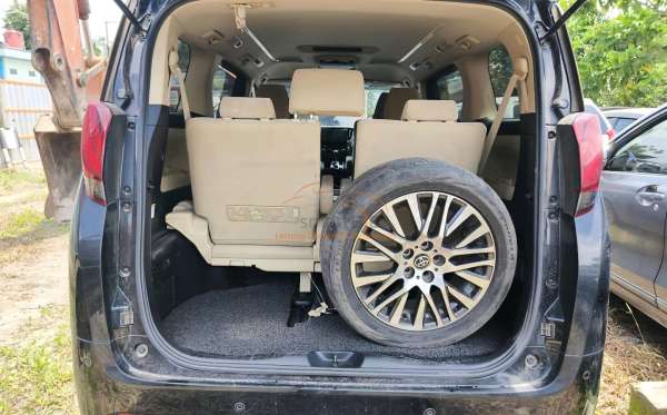 TOYOTA ALPHARD 2.5 X