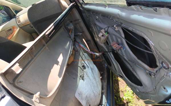 TOYOTA KIJANG INNOVA E