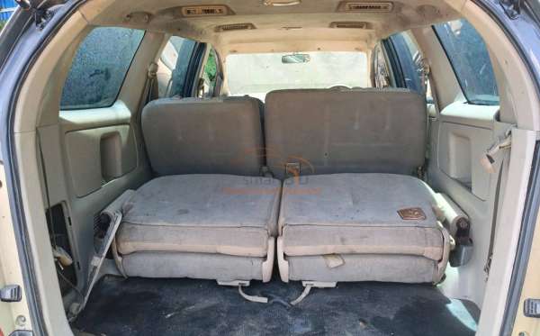 TOYOTA KIJANG INNOVA E