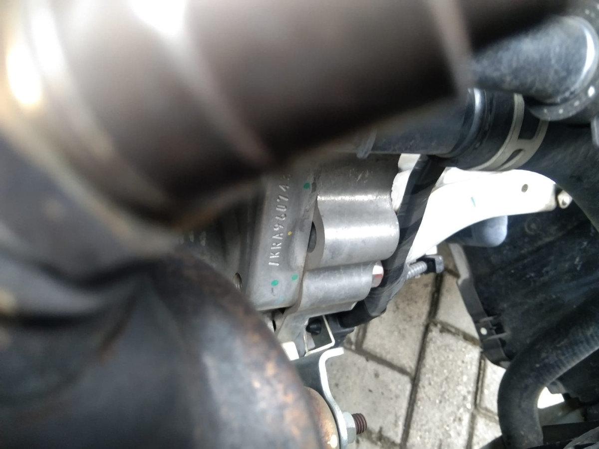 DAIHATSU  AYLA  1.0 M