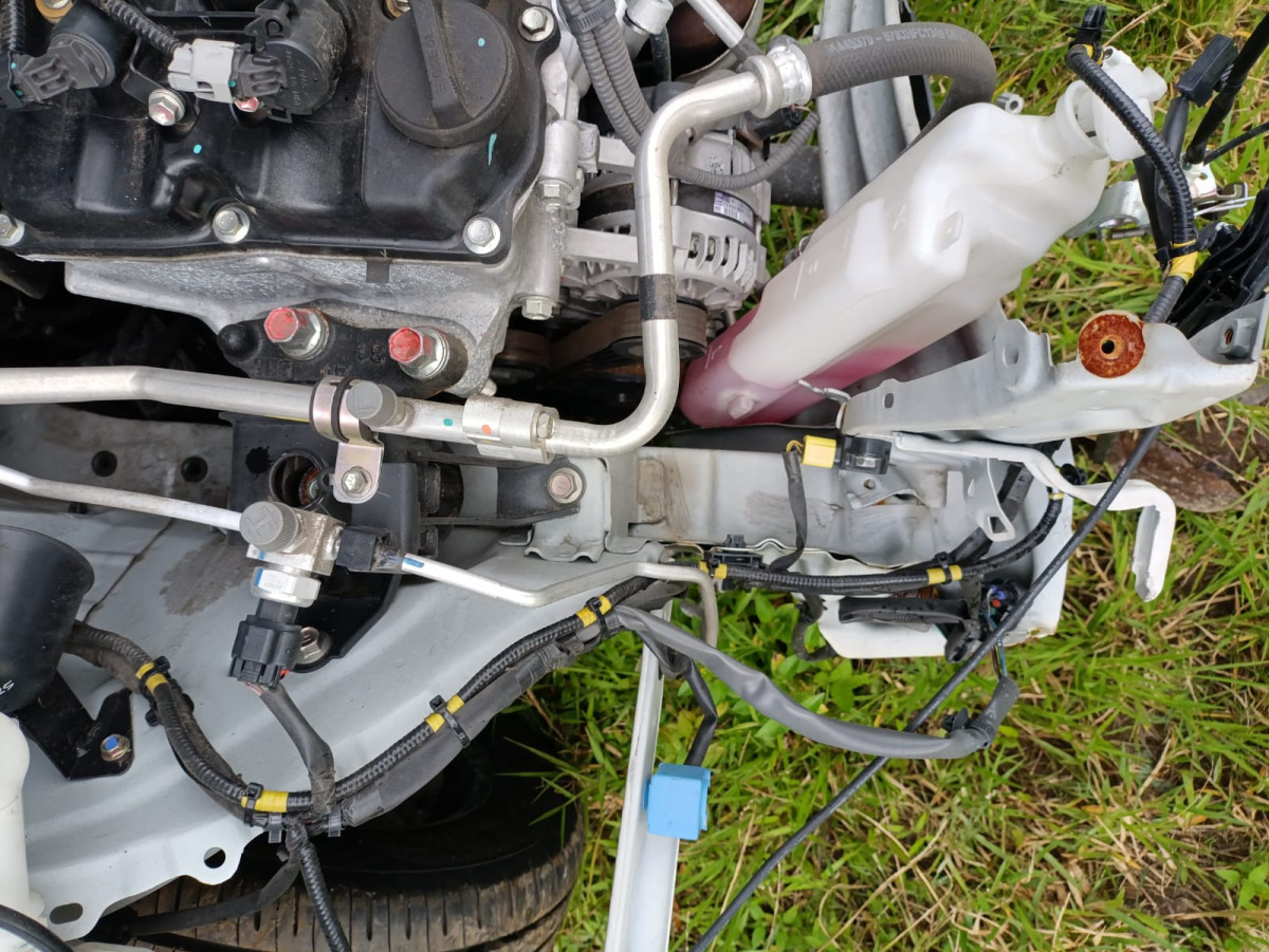 TOYOTA AVANZA  1.3 E