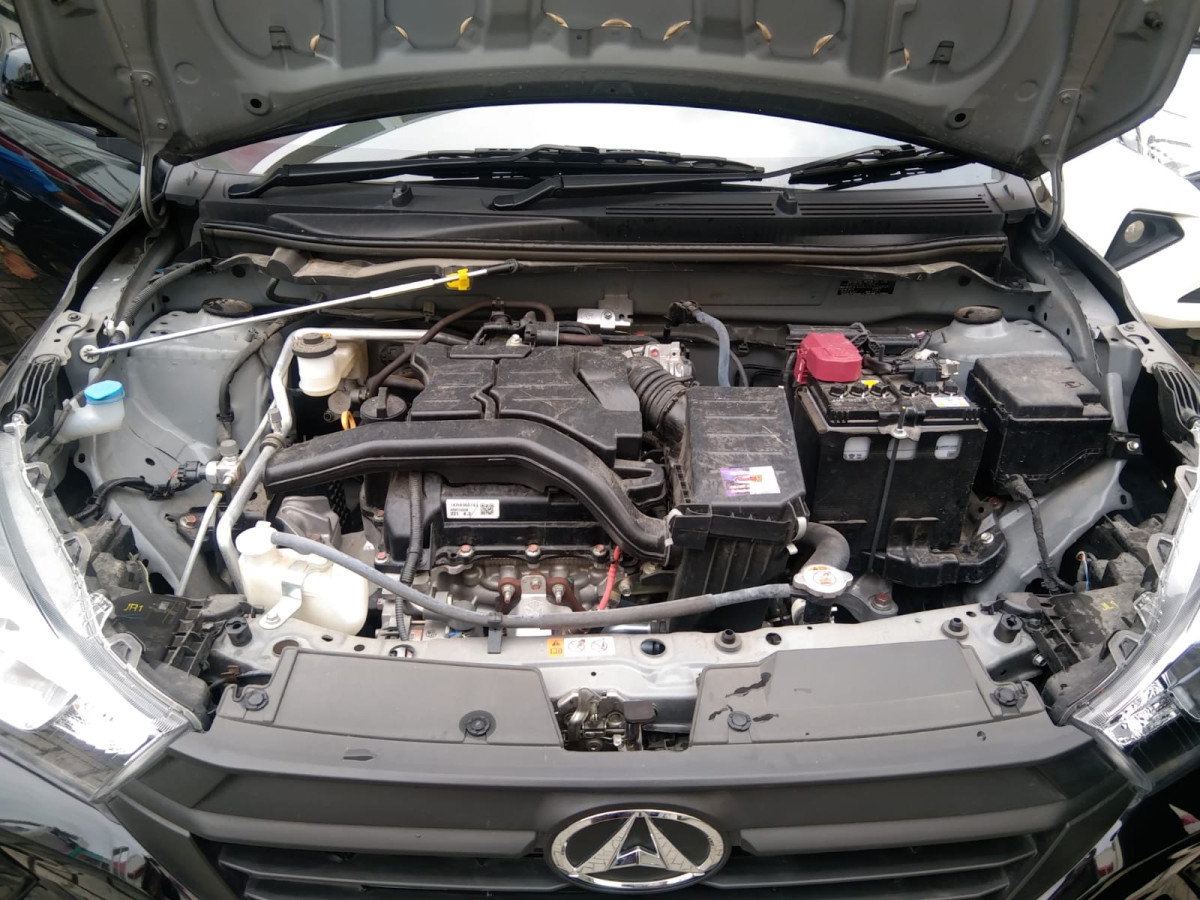 DAIHATSU  AYLA  1.0 M