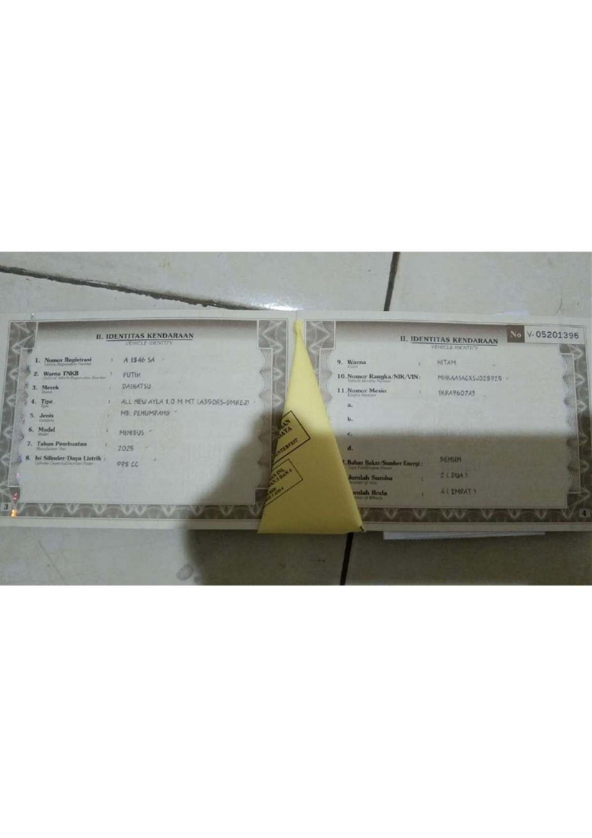 DAIHATSU  AYLA  1.0 M