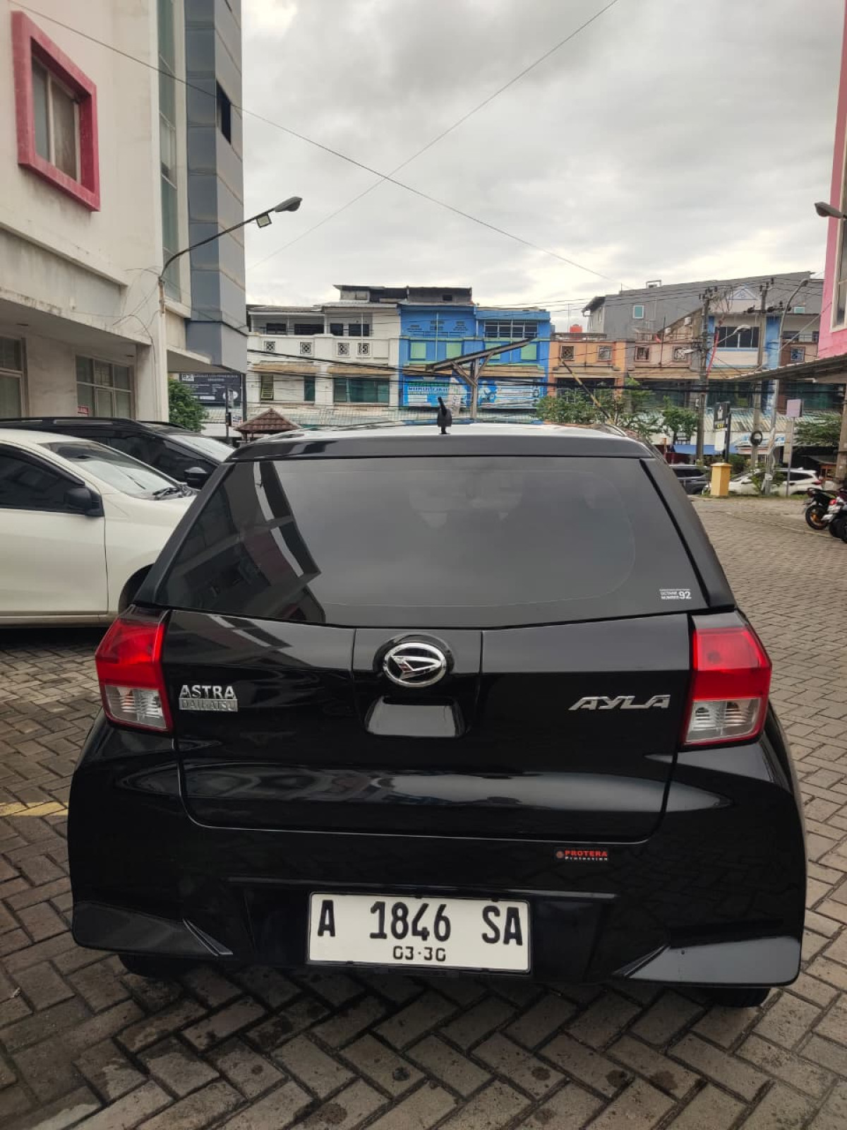 DAIHATSU  AYLA  1.0 M